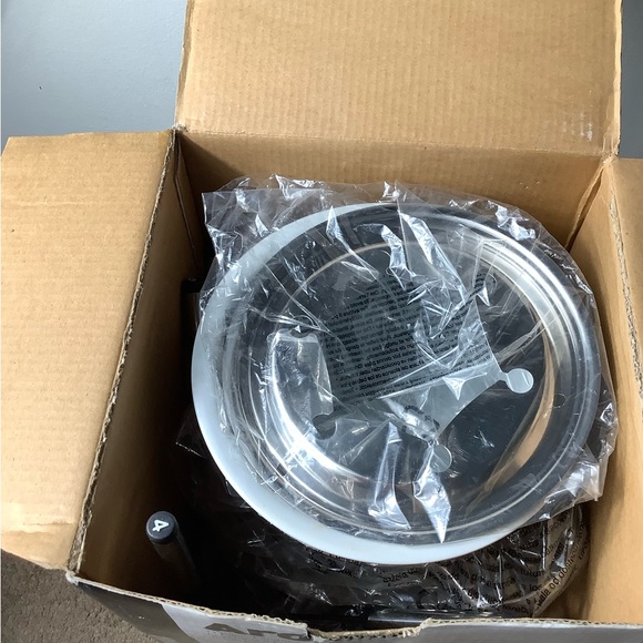 SWISSMAR 11 Piece Fondue Set: - Picture 5 of 6